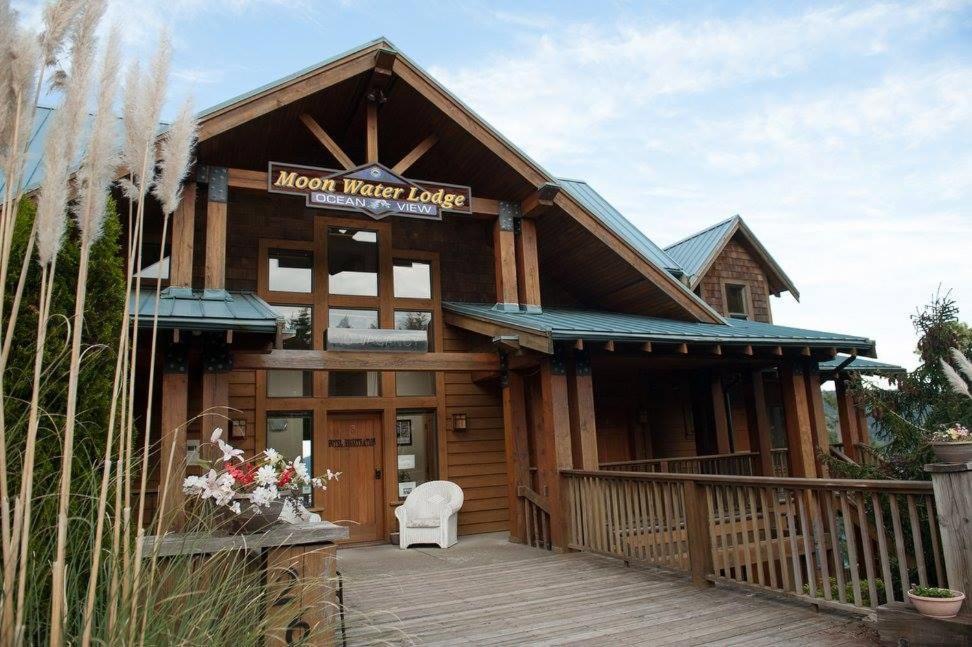Moon Water Lodge Malahat Exterior foto
