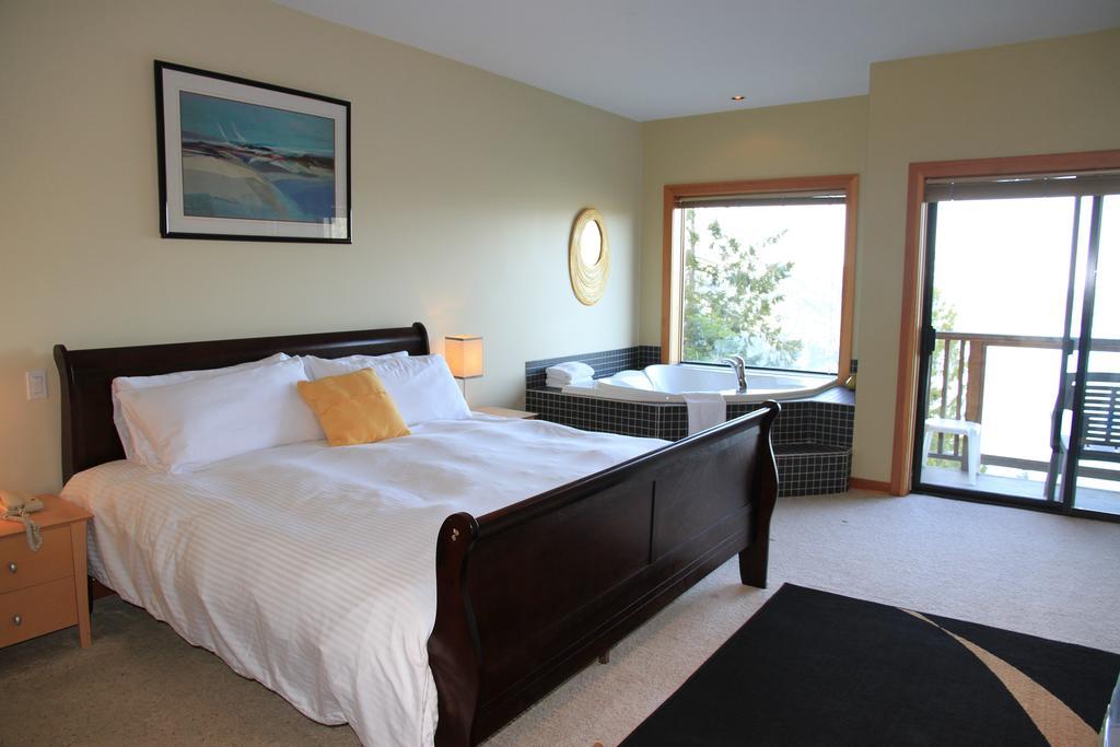 Moon Water Lodge Malahat Zimmer foto